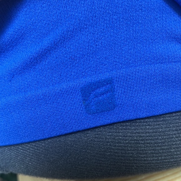 Fabletics athletic long sleeve shirt - Picture 7 of 12